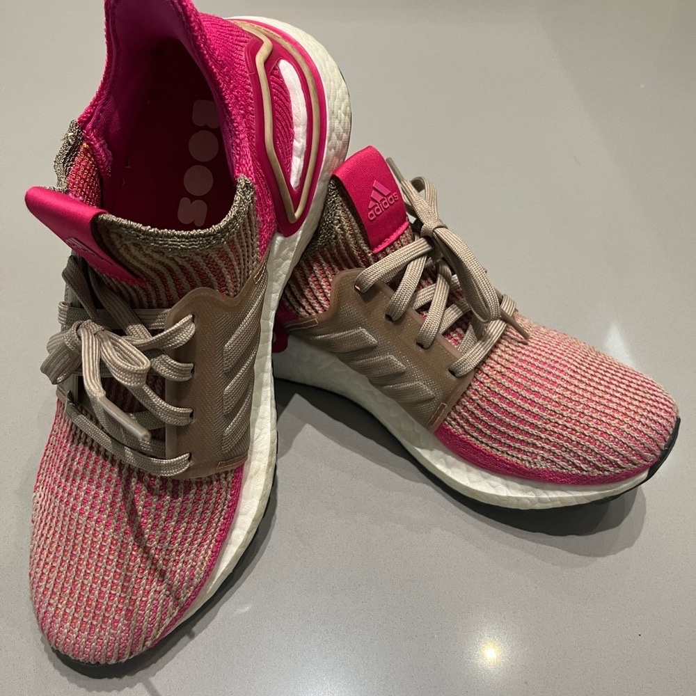 Adidas Woman Ultraboost 19 Pink/Tan Sneakers with Knit Mesh Upper SZ 7.5